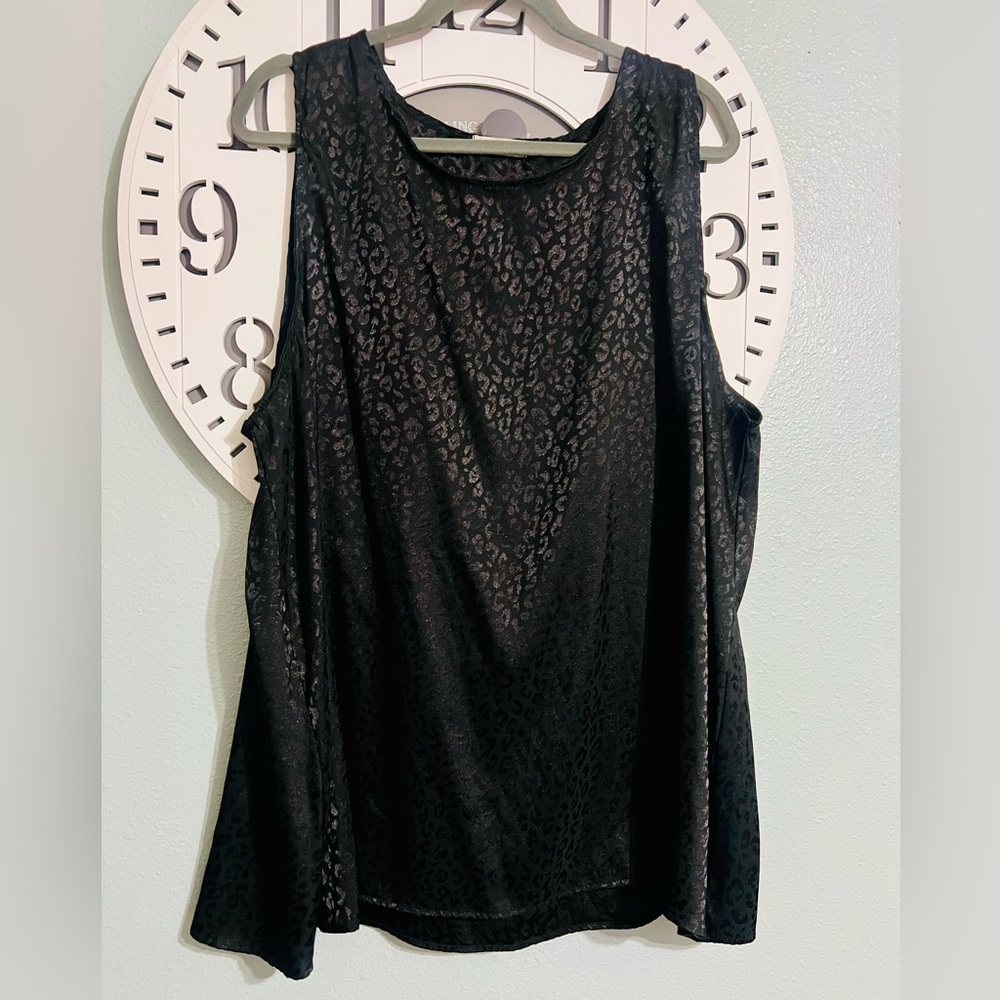Chic Black Leopard Print Tank Top